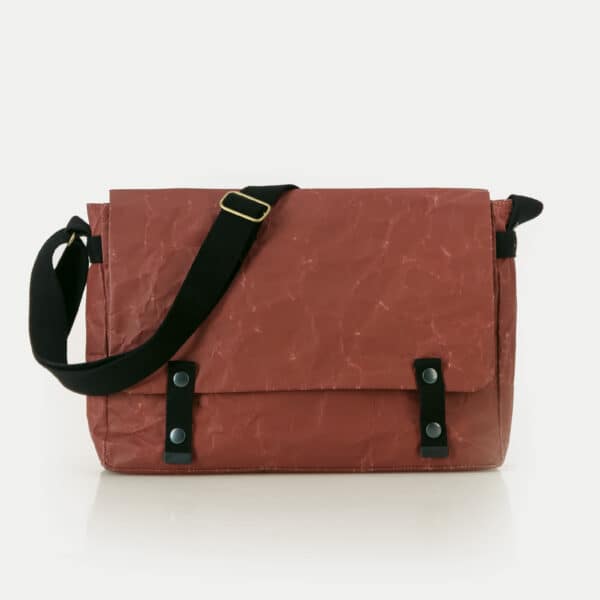 WREN Messenger Bag Brick 4 scaled